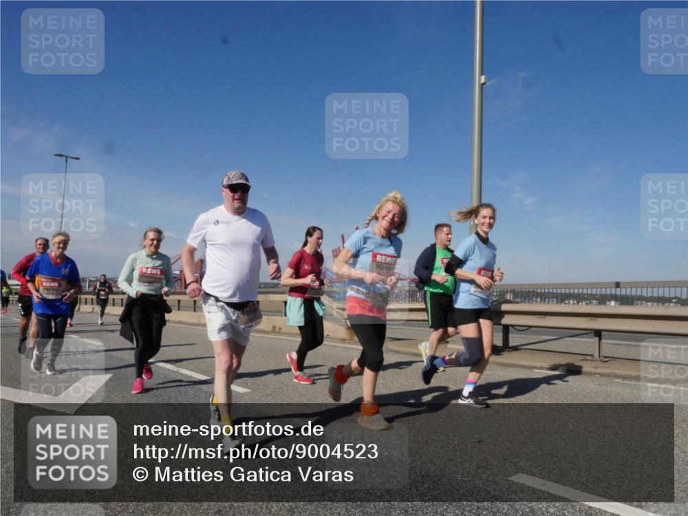 03.10.2025 - Köhlbrandbrückenlauf Matties Gatica Varas http://msf.ph/oto/9004523 03.10.2025 12:58:19 Position 2  meine-sportfotos.de