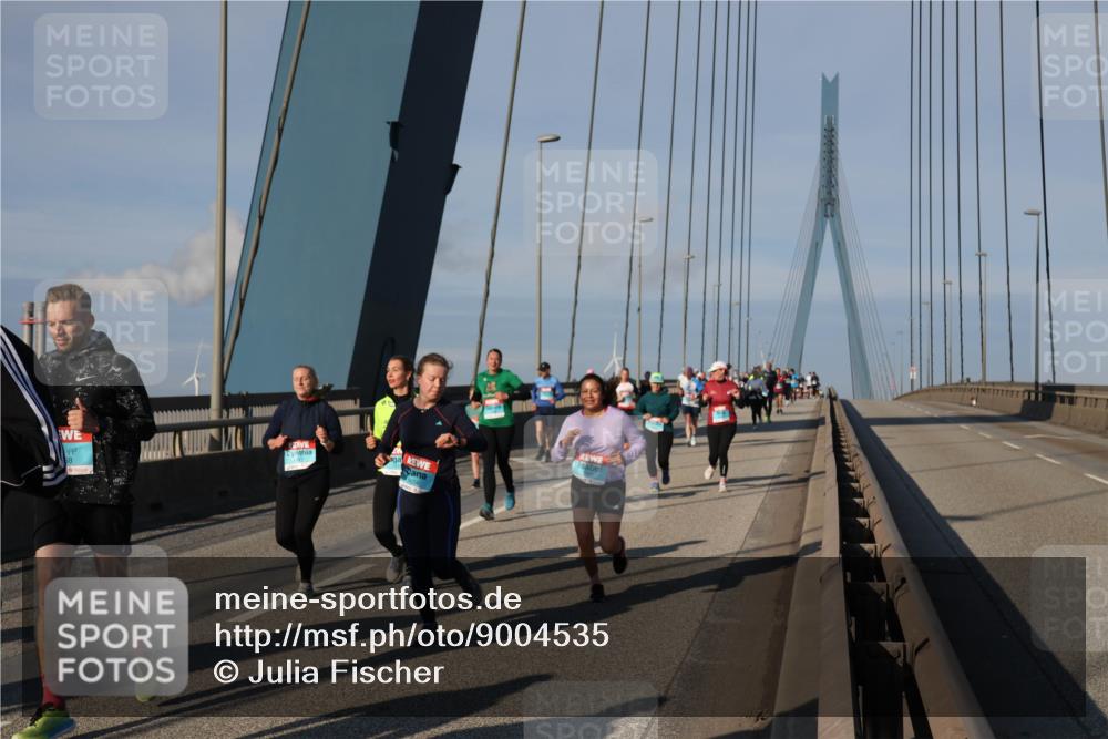 03.10.2025 - Köhlbrandbrückenlauf Julia Fischer http://msf.ph/oto/9004535 03.10.2025 09:49:06 Position 2  meine-sportfotos.de