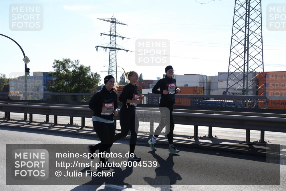 03.10.2025 - Köhlbrandbrückenlauf Julia Fischer http://msf.ph/oto/9004539 03.10.2025 12:26:07 Position 3 5271 meine-sportfotos.de