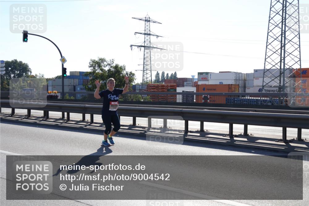 03.10.2025 - Köhlbrandbrückenlauf Julia Fischer http://msf.ph/oto/9004542 03.10.2025 12:26:17 Position 3  meine-sportfotos.de