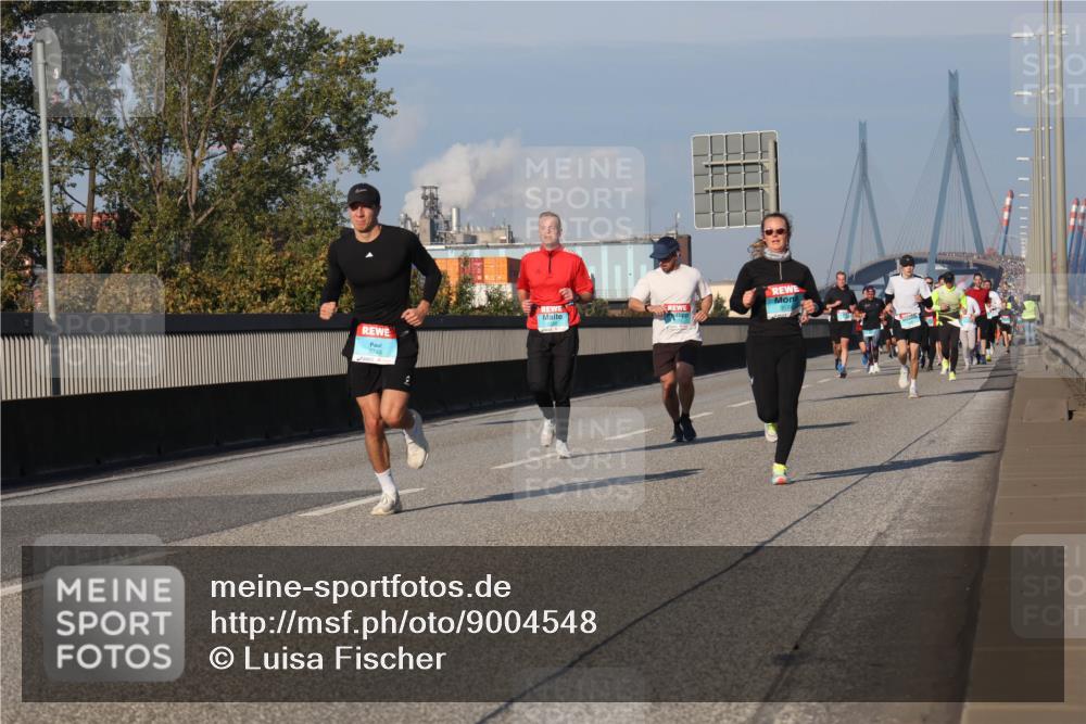 03.10.2025 - Köhlbrandbrückenlauf Luisa Fischer http://msf.ph/oto/9004548 03.10.2025 10:46:15 Position 3 3749 meine-sportfotos.de