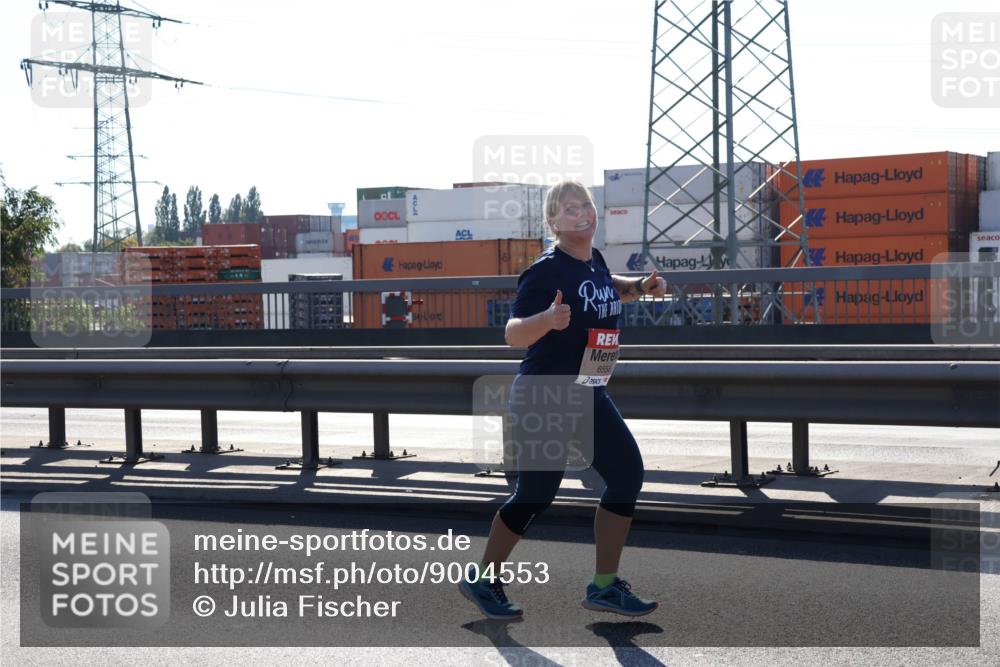 03.10.2025 - Köhlbrandbrückenlauf Julia Fischer http://msf.ph/oto/9004553 03.10.2025 12:26:18 Position 3 6558 meine-sportfotos.de
