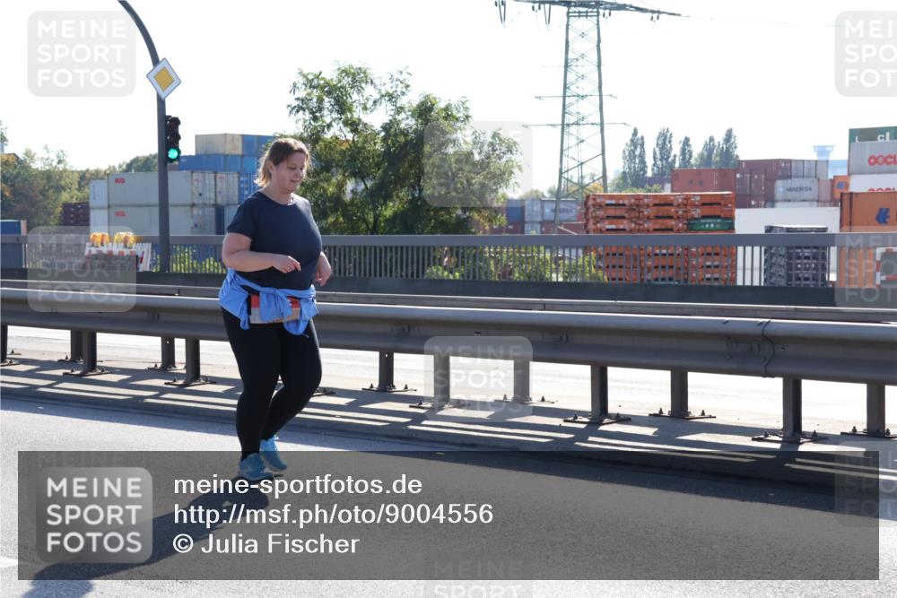 03.10.2025 - Köhlbrandbrückenlauf Julia Fischer http://msf.ph/oto/9004556 03.10.2025 12:26:23 Position 3  meine-sportfotos.de