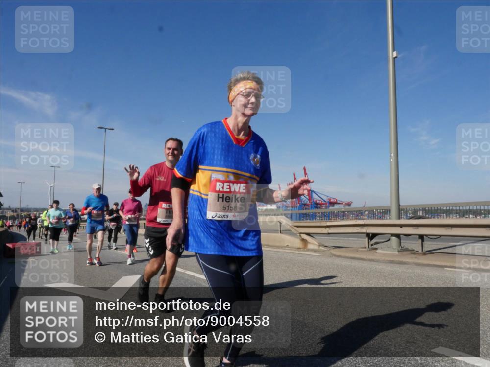 03.10.2025 - Köhlbrandbrückenlauf Matties Gatica Varas http://msf.ph/oto/9004558 03.10.2025 12:58:21 Position 2 5158 meine-sportfotos.de