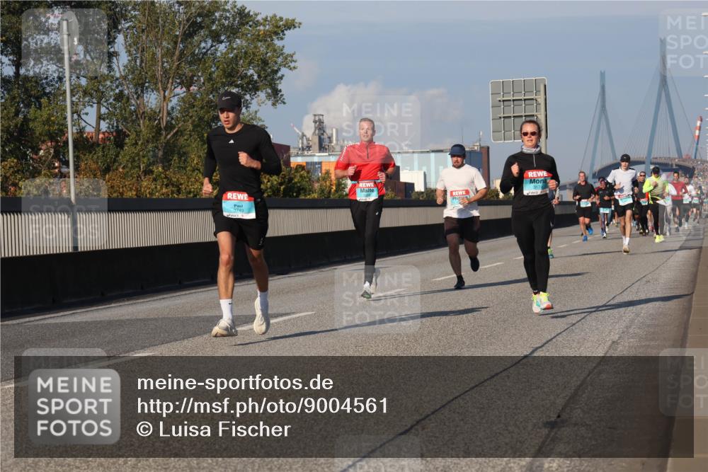 03.10.2025 - Köhlbrandbrückenlauf Luisa Fischer http://msf.ph/oto/9004561 03.10.2025 10:46:15 Position 3 317 meine-sportfotos.de