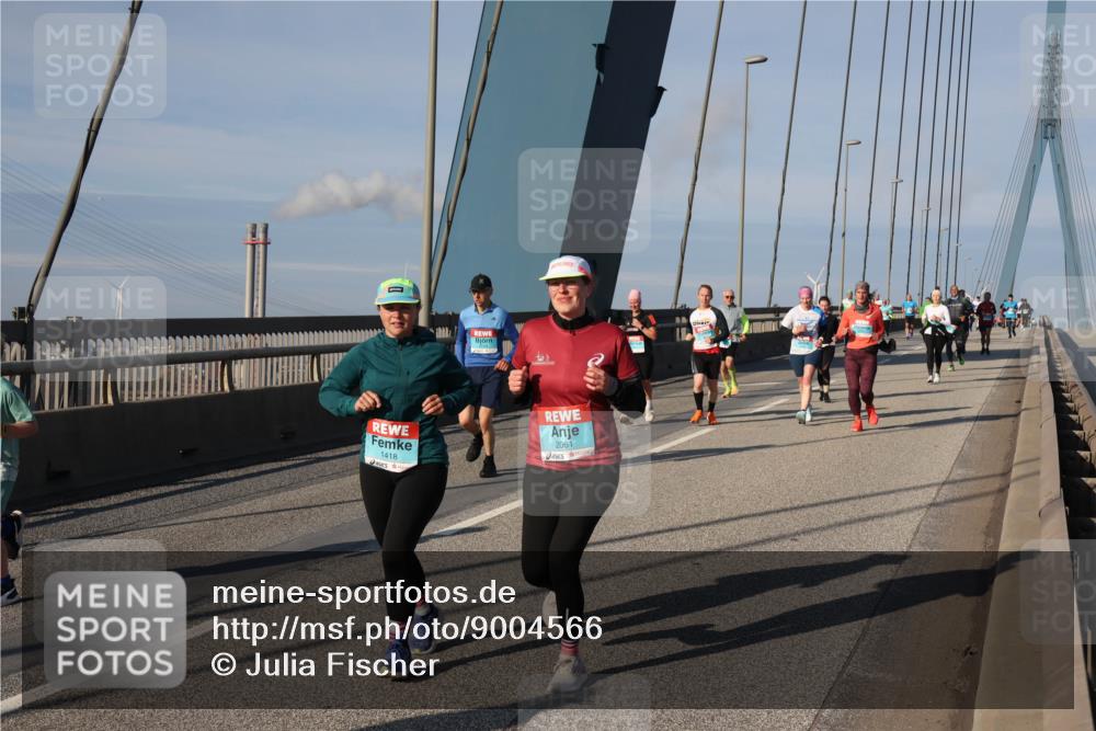 03.10.2025 - Köhlbrandbrückenlauf Julia Fischer http://msf.ph/oto/9004566 03.10.2025 09:49:10 Position 2 1418, 2061 meine-sportfotos.de