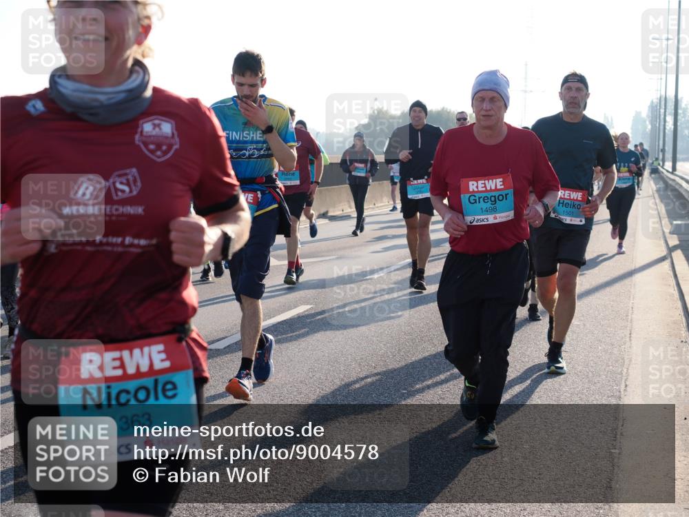 03.10.2025 - Köhlbrandbrückenlauf Fabian Wolf http://msf.ph/oto/9004578 03.10.2025 09:18:49 Position 3 1363, 1498, 1501 meine-sportfotos.de