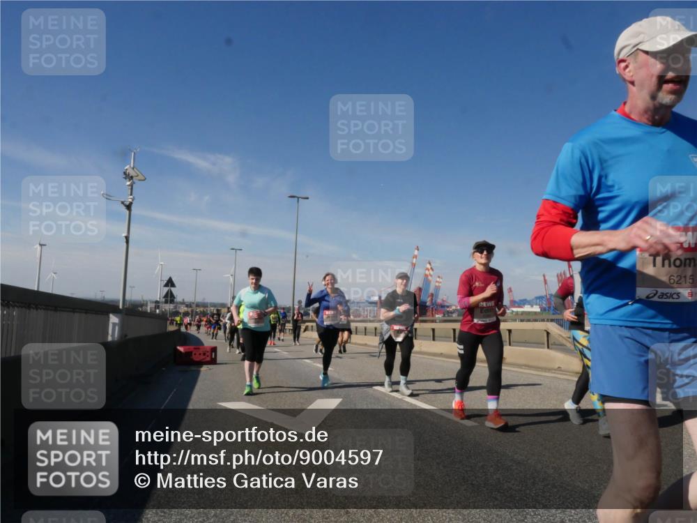 03.10.2025 - Köhlbrandbrückenlauf Matties Gatica Varas http://msf.ph/oto/9004597 03.10.2025 12:58:24 Position 2 6215 meine-sportfotos.de