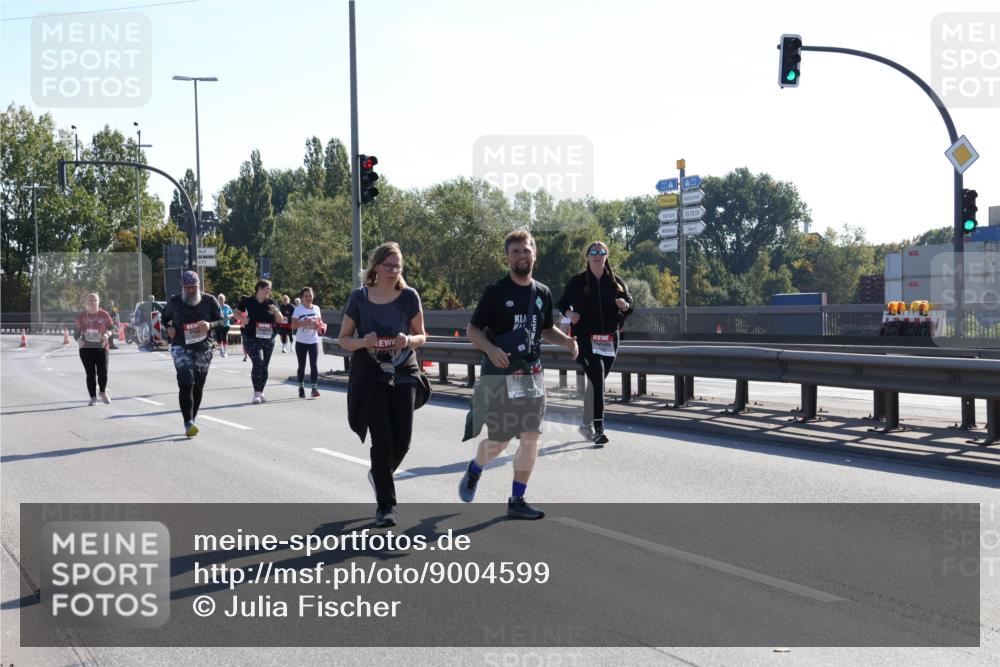 03.10.2025 - Köhlbrandbrückenlauf Julia Fischer http://msf.ph/oto/9004599 03.10.2025 12:26:50 Position 3  meine-sportfotos.de
