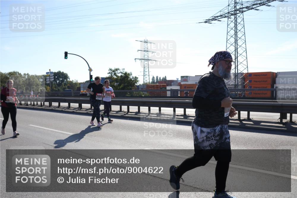 03.10.2025 - Köhlbrandbrückenlauf Julia Fischer http://msf.ph/oto/9004622 03.10.2025 12:26:58 Position 3  meine-sportfotos.de