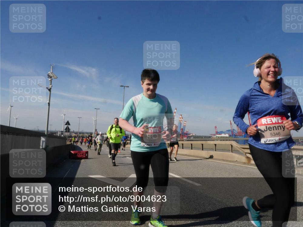 03.10.2025 - Köhlbrandbrückenlauf Matties Gatica Varas http://msf.ph/oto/9004623 03.10.2025 12:58:27 Position 2 4886, 5346 meine-sportfotos.de