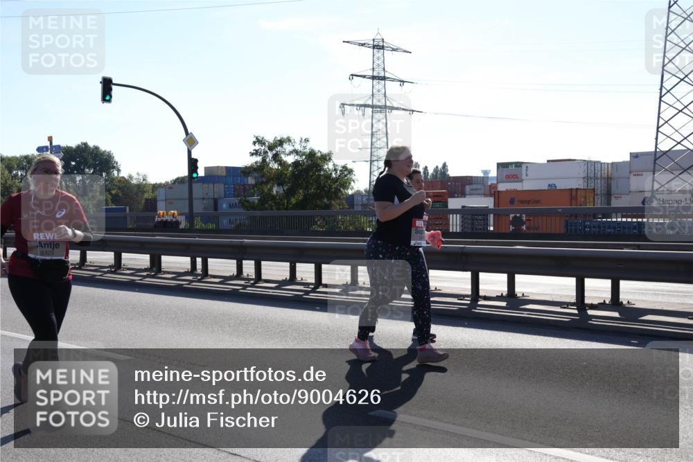 03.10.2025 - Köhlbrandbrückenlauf Julia Fischer http://msf.ph/oto/9004626 03.10.2025 12:26:59 Position 3 5323 meine-sportfotos.de