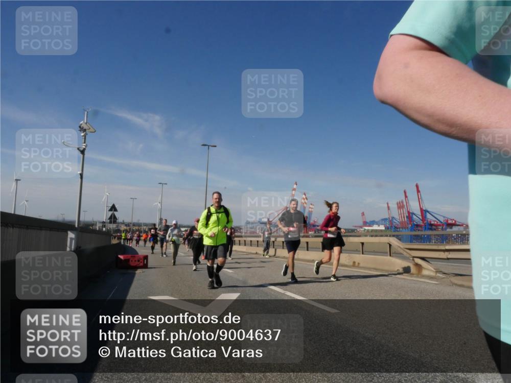 03.10.2025 - Köhlbrandbrückenlauf Matties Gatica Varas http://msf.ph/oto/9004637 03.10.2025 12:58:27 Position 2  meine-sportfotos.de
