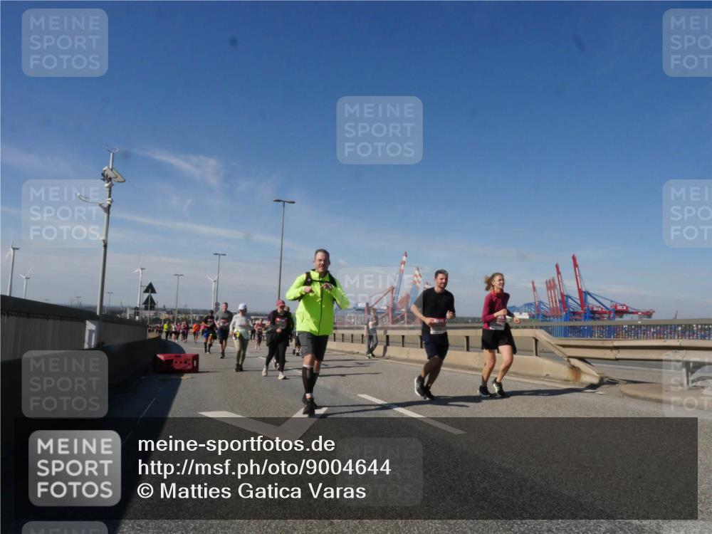 03.10.2025 - Köhlbrandbrückenlauf Matties Gatica Varas http://msf.ph/oto/9004644 03.10.2025 12:58:28 Position 2  meine-sportfotos.de