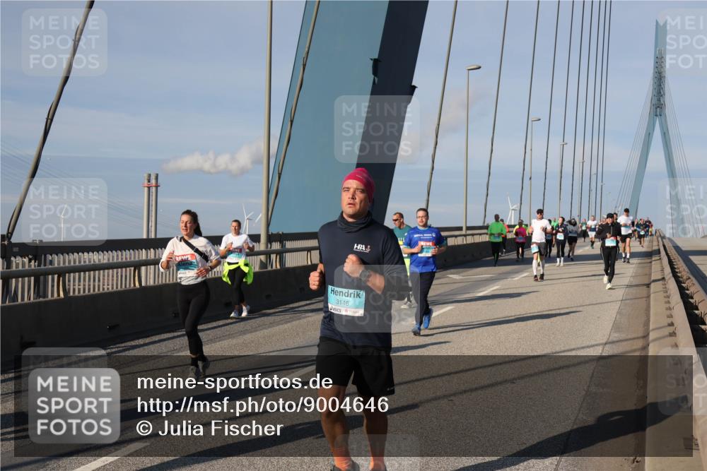 03.10.2025 - Köhlbrandbrückenlauf Julia Fischer http://msf.ph/oto/9004646 03.10.2025 09:49:32 Position 2 3146 meine-sportfotos.de