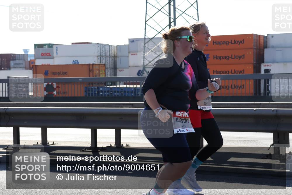03.10.2025 - Köhlbrandbrückenlauf Julia Fischer http://msf.ph/oto/9004651 03.10.2025 12:27:15 Position 3 5471, 5540 meine-sportfotos.de
