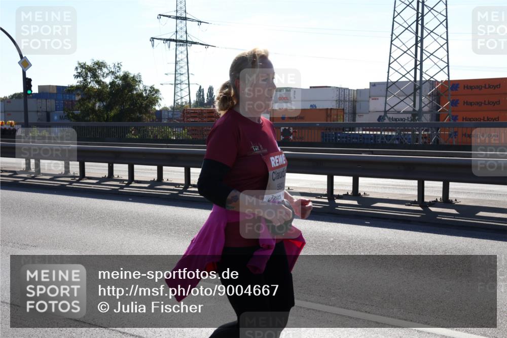 03.10.2025 - Köhlbrandbrückenlauf Julia Fischer http://msf.ph/oto/9004667 03.10.2025 12:27:20 Position 3 5603 meine-sportfotos.de
