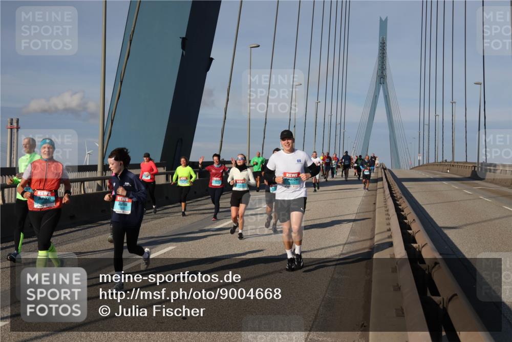 03.10.2025 - Köhlbrandbrückenlauf Julia Fischer http://msf.ph/oto/9004668 03.10.2025 09:49:40 Position 2  meine-sportfotos.de