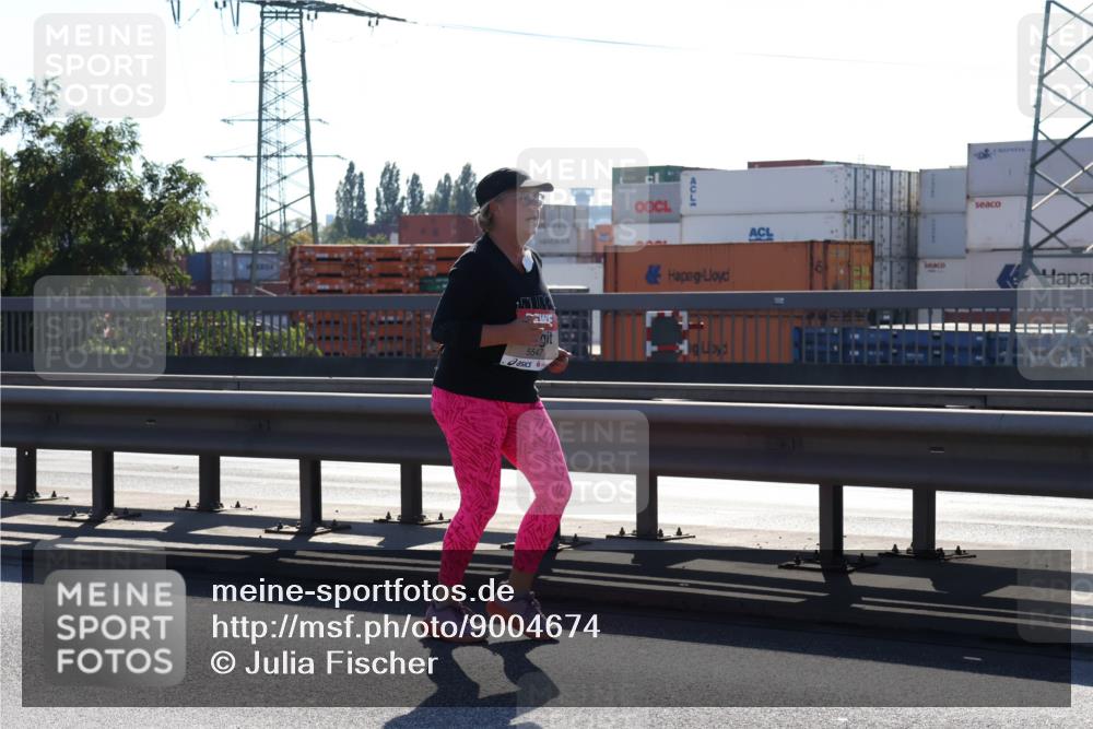 03.10.2025 - Köhlbrandbrückenlauf Julia Fischer http://msf.ph/oto/9004674 03.10.2025 12:27:25 Position 3 704, 5547 meine-sportfotos.de