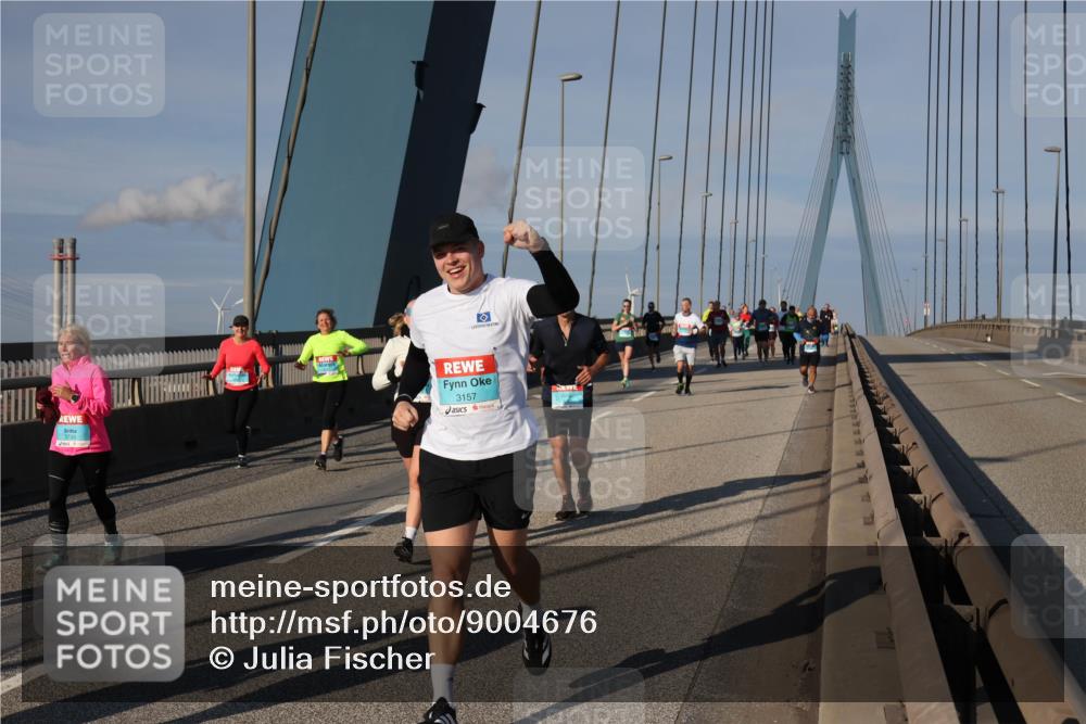 03.10.2025 - Köhlbrandbrückenlauf Julia Fischer http://msf.ph/oto/9004676 03.10.2025 09:49:42 Position 2 3735, 3157 meine-sportfotos.de