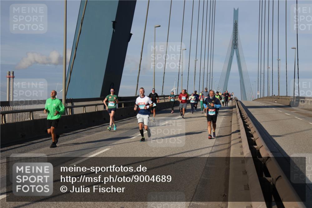 03.10.2025 - Köhlbrandbrückenlauf Julia Fischer http://msf.ph/oto/9004689 03.10.2025 09:49:46 Position 2  meine-sportfotos.de
