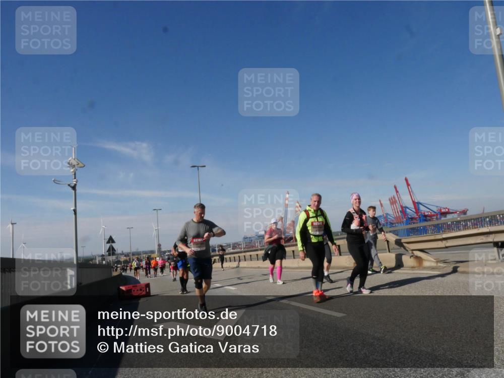 03.10.2025 - Köhlbrandbrückenlauf Matties Gatica Varas http://msf.ph/oto/9004718 03.10.2025 12:58:34 Position 2  meine-sportfotos.de