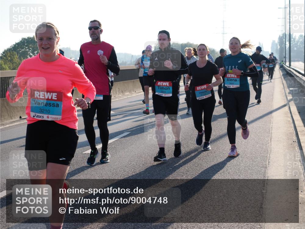 03.10.2025 - Köhlbrandbrückenlauf Fabian Wolf http://msf.ph/oto/9004748 03.10.2025 09:18:53 Position 3 3210, 3515, 3724, 1025, 1460 meine-sportfotos.de