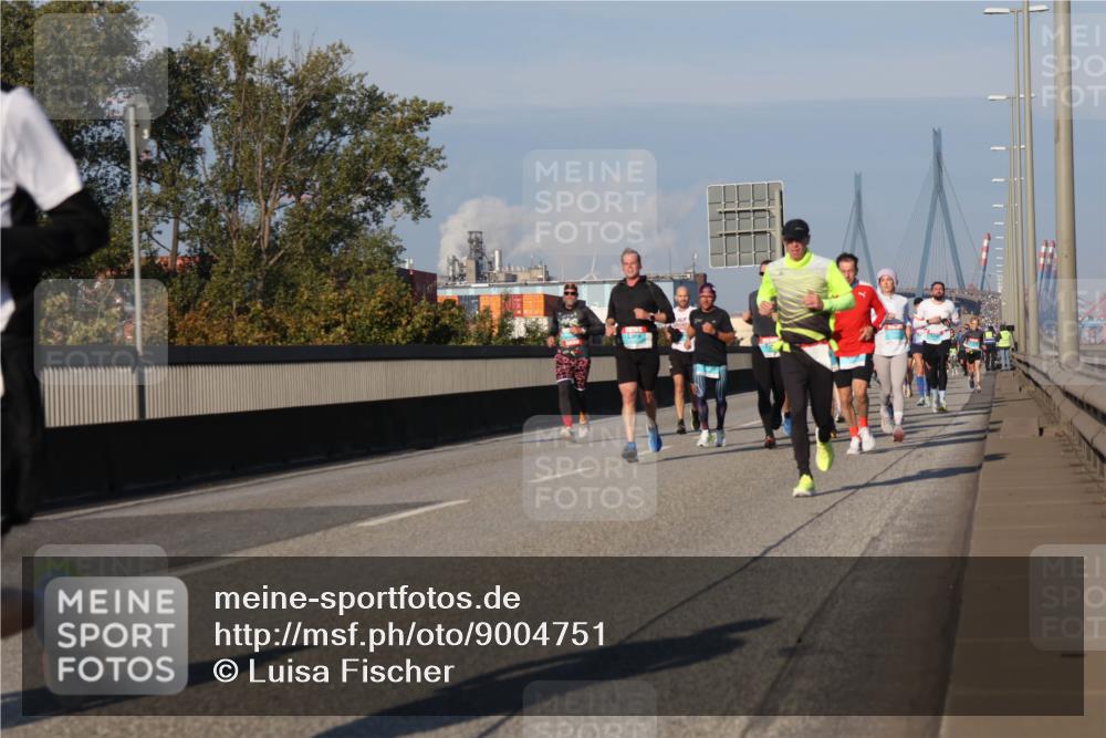 03.10.2025 - Köhlbrandbrückenlauf Luisa Fischer http://msf.ph/oto/9004751 03.10.2025 10:46:25 Position 3  meine-sportfotos.de