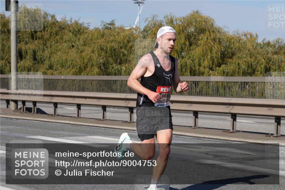 03.10.2025 - Köhlbrandbrückenlauf Julia Fischer http://msf.ph/oto/9004753 03.10.2025 12:35:17 Position 3 661 meine-sportfotos.de