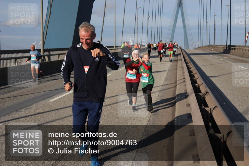 03.10.2025 - Köhlbrandbrückenlauf Julia Fischer http://msf.ph/oto/9004763 03.10.2025 09:50:02 Position 2 3500, 399 meine-sportfotos.de