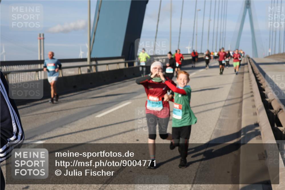 03.10.2025 - Köhlbrandbrückenlauf Julia Fischer http://msf.ph/oto/9004771 03.10.2025 09:50:03 Position 2  meine-sportfotos.de