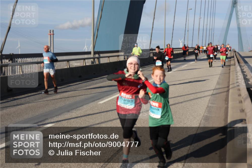 03.10.2025 - Köhlbrandbrückenlauf Julia Fischer http://msf.ph/oto/9004777 03.10.2025 09:50:03 Position 2  meine-sportfotos.de
