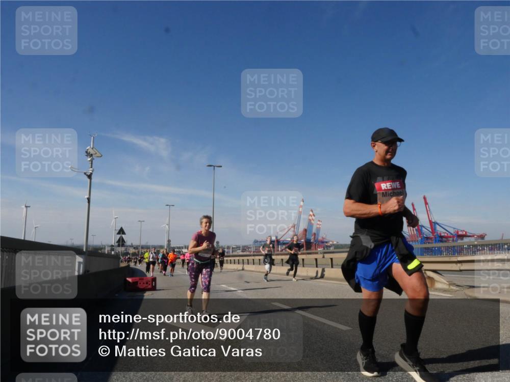 03.10.2025 - Köhlbrandbrückenlauf Matties Gatica Varas http://msf.ph/oto/9004780 03.10.2025 12:58:38 Position 2  meine-sportfotos.de