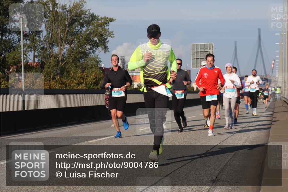 03.10.2025 - Köhlbrandbrückenlauf Luisa Fischer http://msf.ph/oto/9004786 03.10.2025 10:46:28 Position 3  meine-sportfotos.de