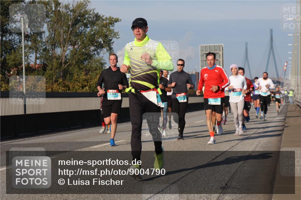 03.10.2025 - Köhlbrandbrückenlauf Luisa Fischer http://msf.ph/oto/9004790 03.10.2025 10:46:28 Position 3 1067 meine-sportfotos.de