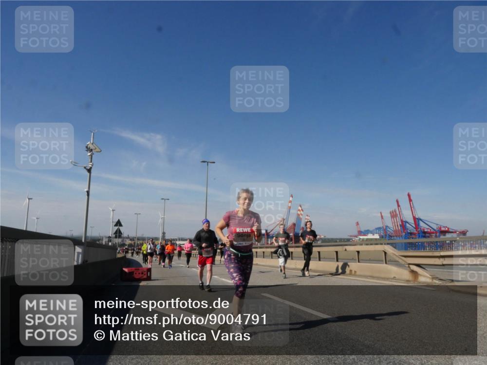 03.10.2025 - Köhlbrandbrückenlauf Matties Gatica Varas http://msf.ph/oto/9004791 03.10.2025 12:58:39 Position 2  meine-sportfotos.de