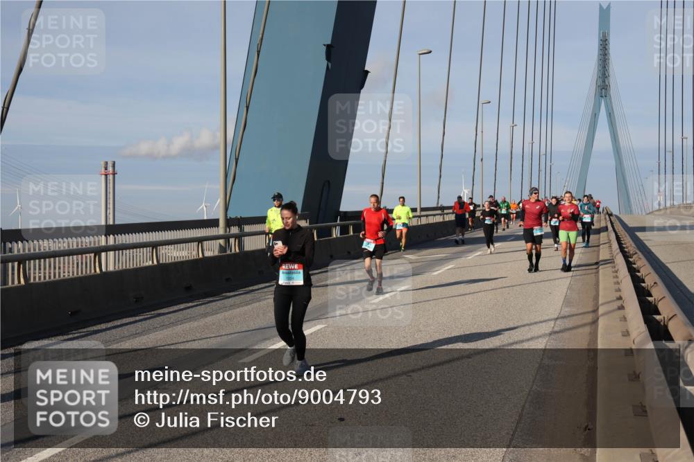 03.10.2025 - Köhlbrandbrückenlauf Julia Fischer http://msf.ph/oto/9004793 03.10.2025 09:50:05 Position 2  meine-sportfotos.de