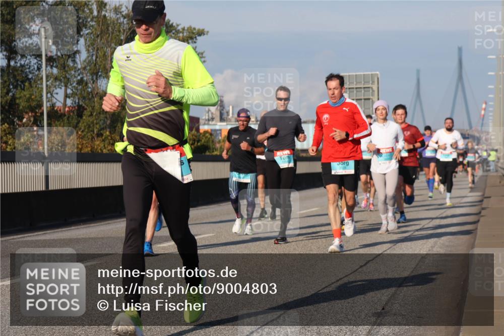 03.10.2025 - Köhlbrandbrückenlauf Luisa Fischer http://msf.ph/oto/9004803 03.10.2025 10:46:29 Position 3 40 meine-sportfotos.de