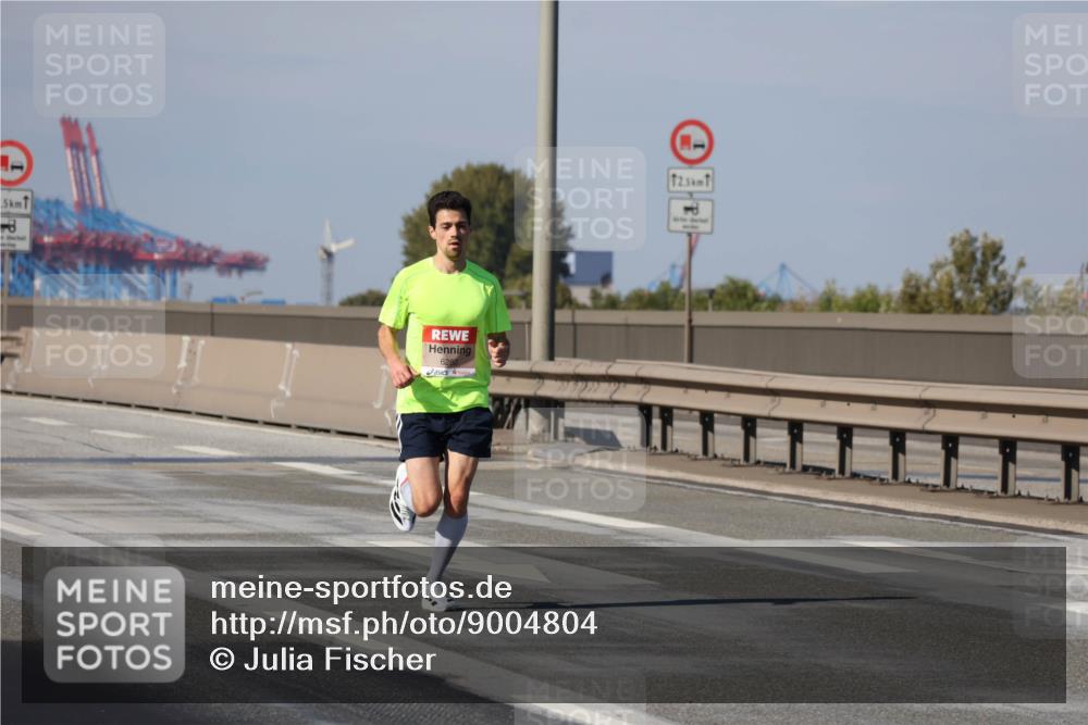 03.10.2025 - Köhlbrandbrückenlauf Julia Fischer http://msf.ph/oto/9004804 03.10.2025 12:35:53 Position 3 5, 6280, 12, 5 meine-sportfotos.de
