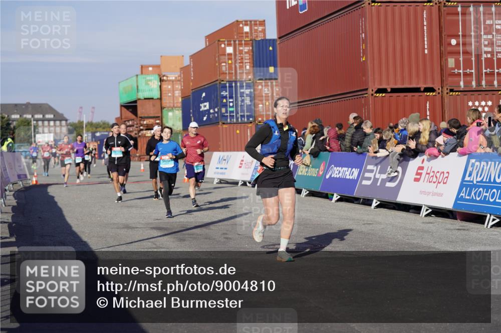 03.10.2025 - Köhlbrandbrückenlauf Michael Burmester http://msf.ph/oto/9004810 03.10.2025 10:07:28 Ziel 1014, 1410, 1532, 1764, 1774, 1886, 2696, 2761, 2807, 3425, 3426, 3497 meine-sportfotos.de