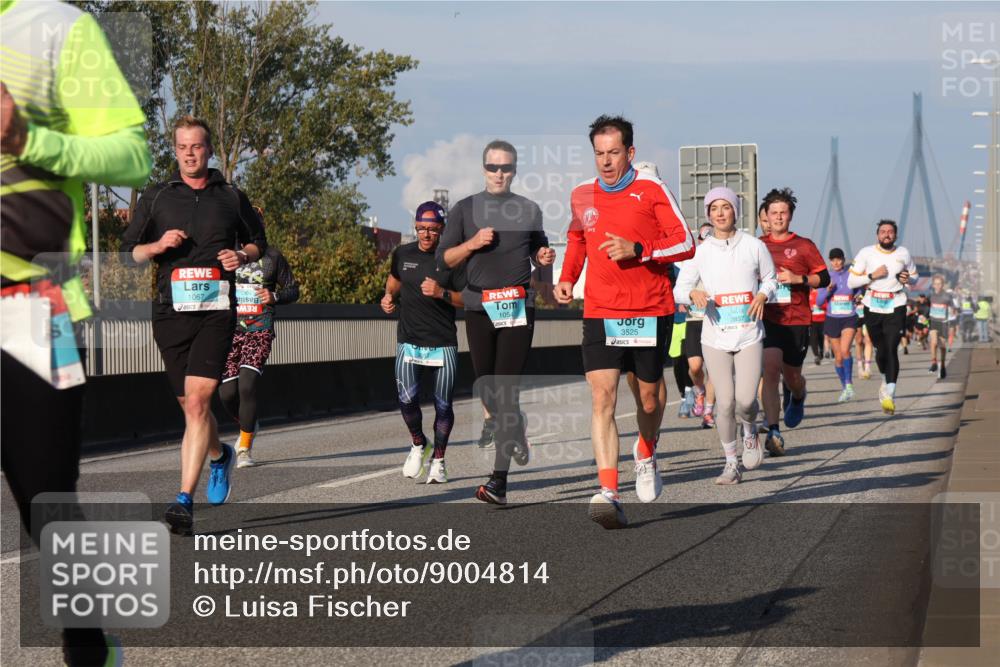 03.10.2025 - Köhlbrandbrückenlauf Luisa Fischer http://msf.ph/oto/9004814 03.10.2025 10:46:29 Position 3 1067, 1054, 3837, 3525 meine-sportfotos.de
