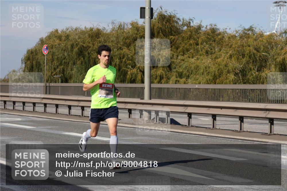 03.10.2025 - Köhlbrandbrückenlauf Julia Fischer http://msf.ph/oto/9004818 03.10.2025 12:35:56 Position 3 6280 meine-sportfotos.de