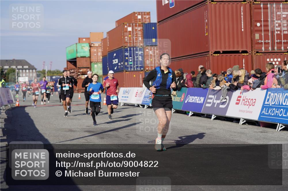03.10.2025 - Köhlbrandbrückenlauf Michael Burmester http://msf.ph/oto/9004822 03.10.2025 10:07:28 Ziel 1014, 1410, 1532, 1764, 1774, 1886, 2696, 2761, 2807, 3425, 3426, 3497 meine-sportfotos.de