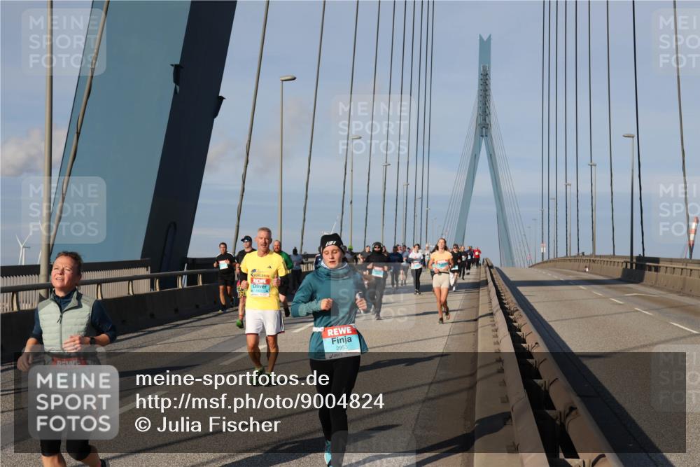 03.10.2025 - Köhlbrandbrückenlauf Julia Fischer http://msf.ph/oto/9004824 03.10.2025 09:50:14 Position 2 2687, 2953 meine-sportfotos.de