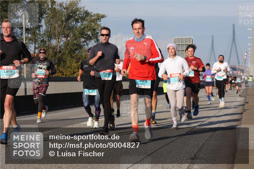 03.10.2025 - Köhlbrandbrückenlauf Luisa Fischer http://msf.ph/oto/9004827 03.10.2025 10:46:30 Position 3 1067, 1054, 3, 3525, 3837 meine-sportfotos.de
