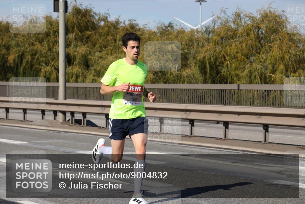 03.10.2025 - Köhlbrandbrückenlauf Julia Fischer http://msf.ph/oto/9004832 03.10.2025 12:35:57 Position 3 6280 meine-sportfotos.de