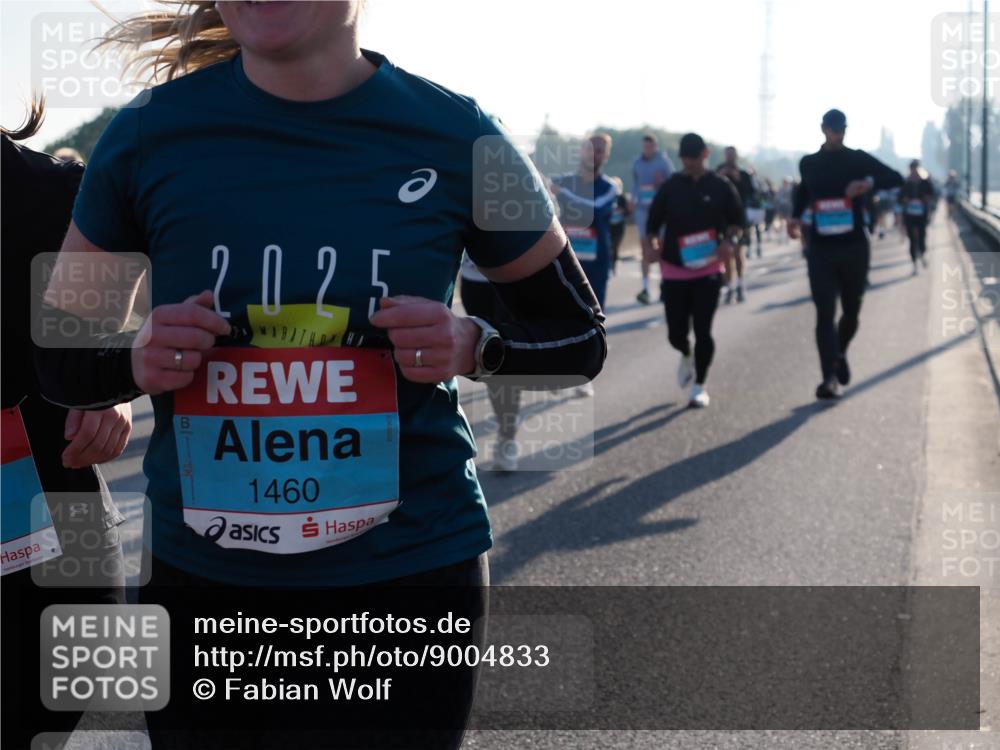 03.10.2025 - Köhlbrandbrückenlauf Fabian Wolf http://msf.ph/oto/9004833 03.10.2025 09:18:55 Position 3 20, 025, 1460 meine-sportfotos.de