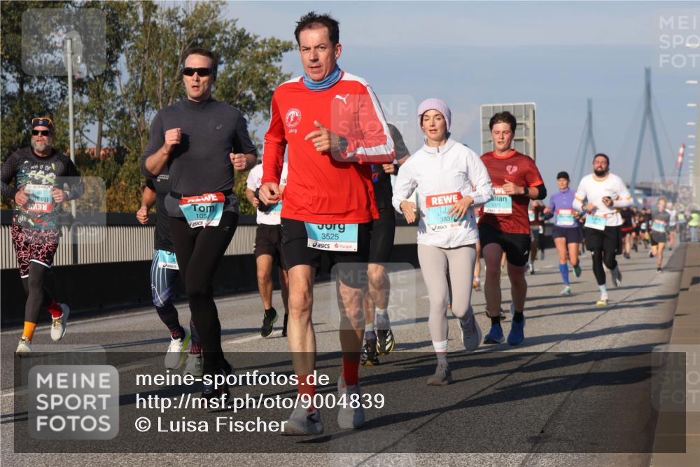 03.10.2025 - Köhlbrandbrückenlauf Luisa Fischer http://msf.ph/oto/9004839 03.10.2025 10:46:31 Position 3 2901, 105, 3525, 3837, 1075 meine-sportfotos.de