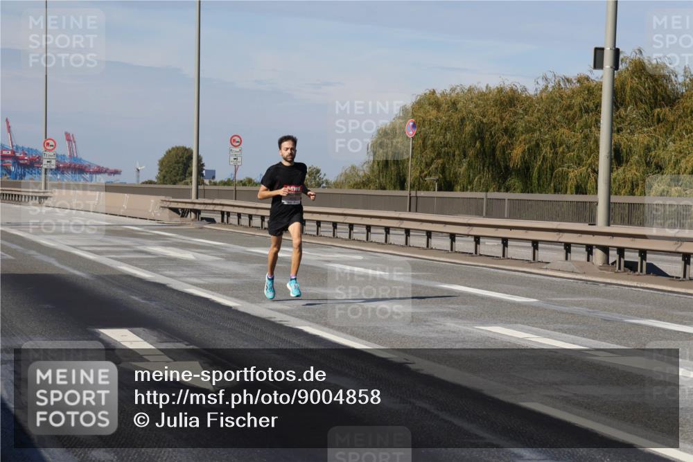 03.10.2025 - Köhlbrandbrückenlauf Julia Fischer http://msf.ph/oto/9004858 03.10.2025 12:36:06 Position 3 12, 5 meine-sportfotos.de