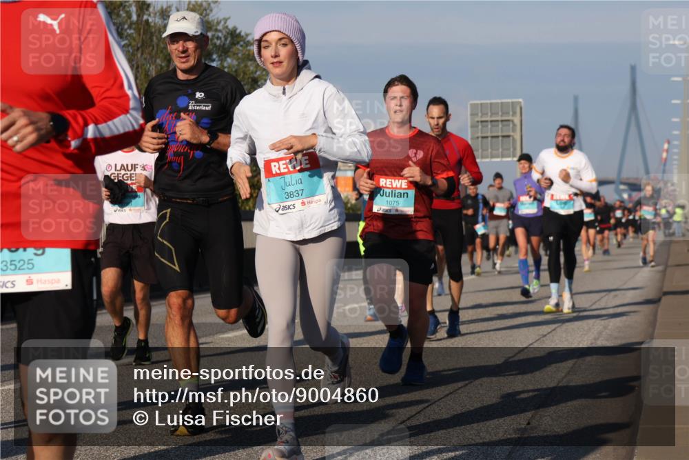 03.10.2025 - Köhlbrandbrückenlauf Luisa Fischer http://msf.ph/oto/9004860 03.10.2025 10:46:32 Position 3 3525, 10, 3837, 1075 meine-sportfotos.de